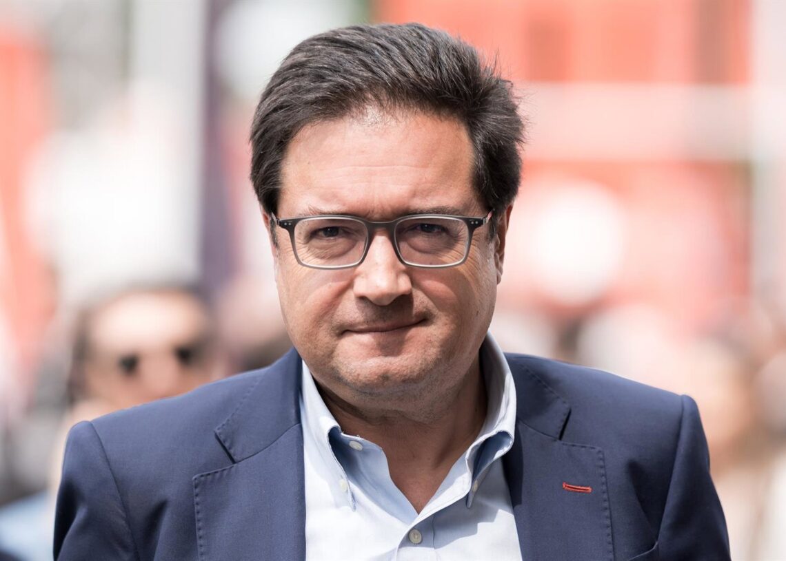 Archivo - El ministro para la Transformación Digital y de la Función Pública, Óscar López, durante el 'South Summit’ 2025 bajo el lema ‘En movimiento’, a 4 de junio de 2025, en Madrid (España).Diego Radamés - Europa Press - Archivo