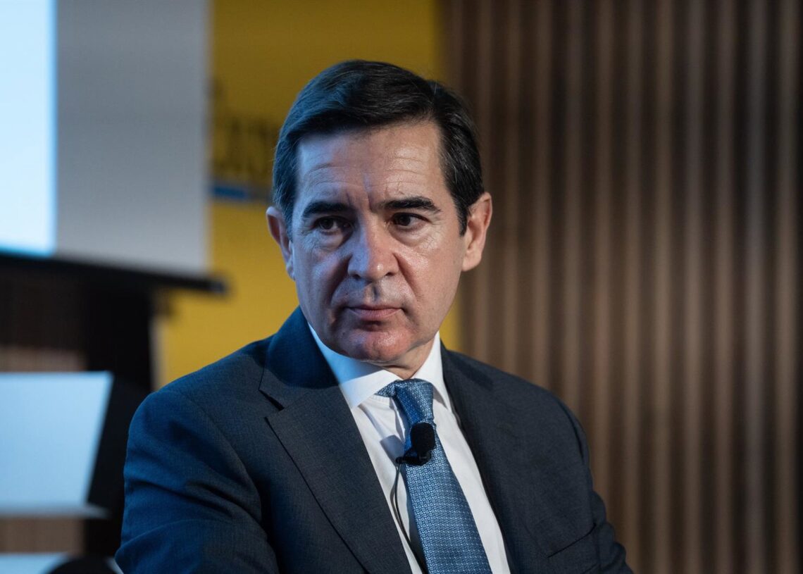 Archivo - El  presidente de BBVA, Carlos Torres, durante la jornada sobre Catalunya 'Hacia un crecimiento sostenible', de 'Expansión', en el Recinte Modernista Sant Pau, a 31 de marzo de 2025, en Barcelona, Cataluña (España).David Zorrakino - Europa Press - Archivo