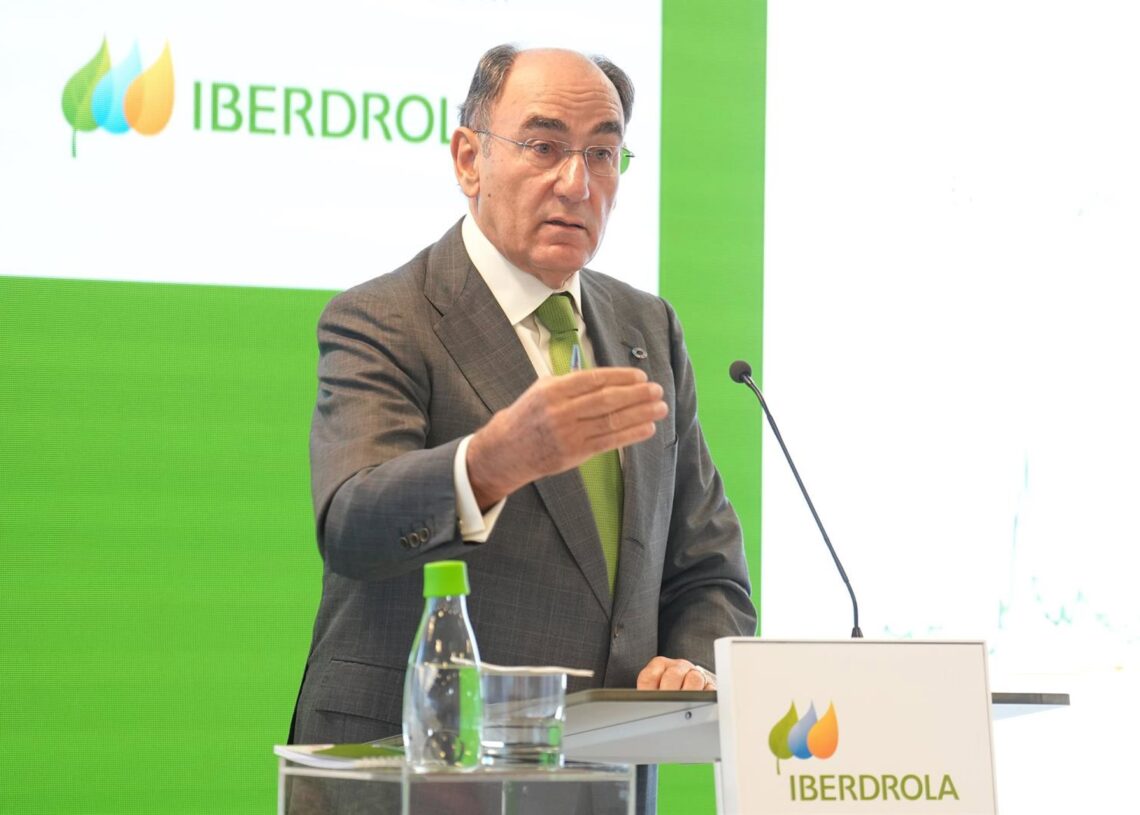 Archivo - El presidente de Iberdrola, Ignacio S.Galán, interviene en un Encuentro de Deusto Business Alumni, en Torre Iberdrola, a 15 de septiembre de 2022, en Bilbao, Vizcaya, Euskadi (España). El acto, organizado por Deusto Business Alumni en colaboraciH.Bilbao - Europa Press - Archivo