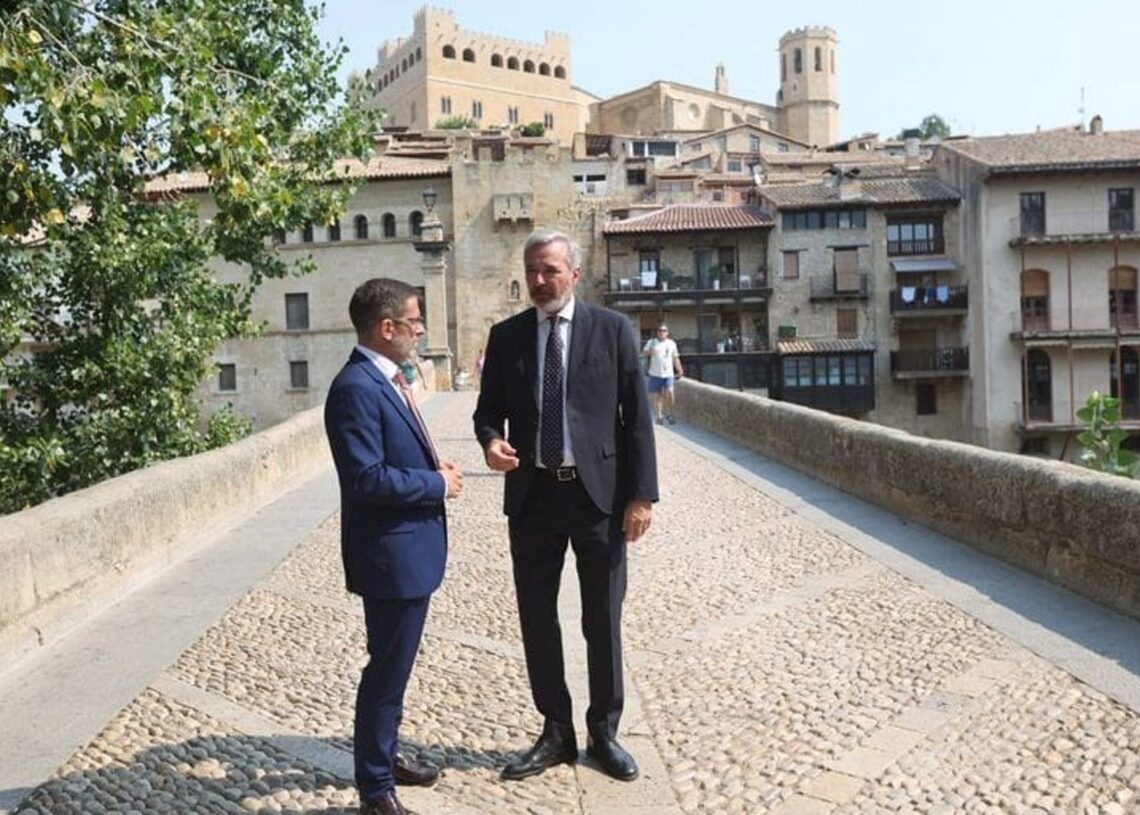 El presidente del Gobierno de Aragón, Jorge Azcón, en Valderrobres (Teruel)GOBIERNO DE ARAGÓN