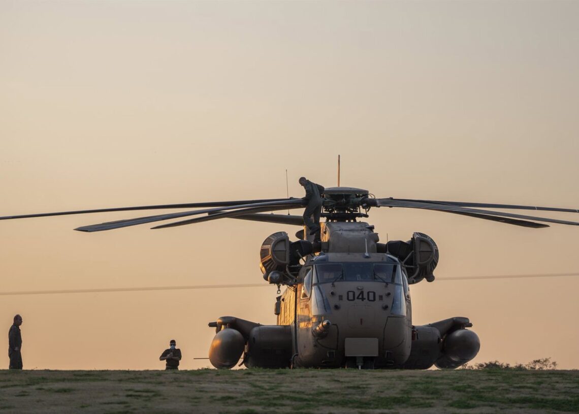 Archivo - Un helicóptero del Ejército israelíIlia Yefimovich/dpa - Archivo