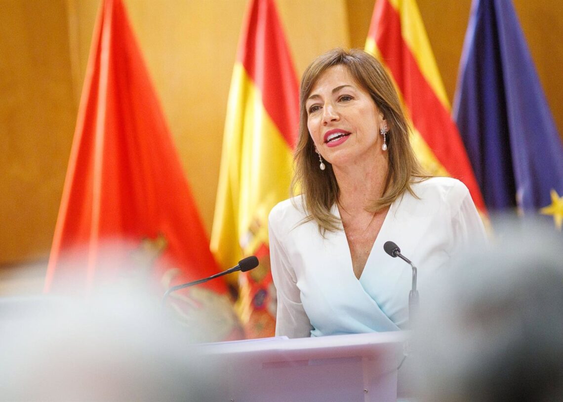 Archivo - La alcaldesa de Zaragoza, Natalia Chueca, en una imagen de archivoDANIEL MARCOS - Archivo