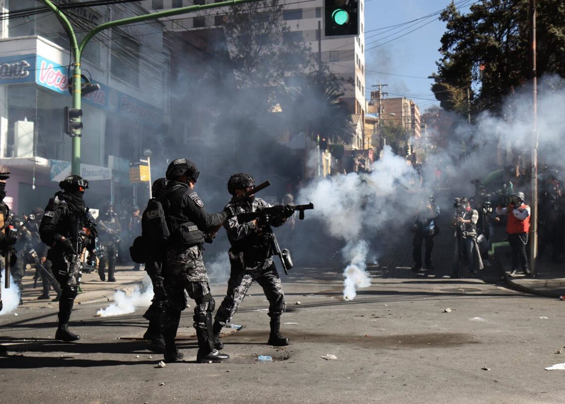 Archivo - Protestas en La Paz contra la inhabilitación del expresidente de Bolivia, Evo Morales. Europa Press/Contacto/Diego Rosales - Archivo