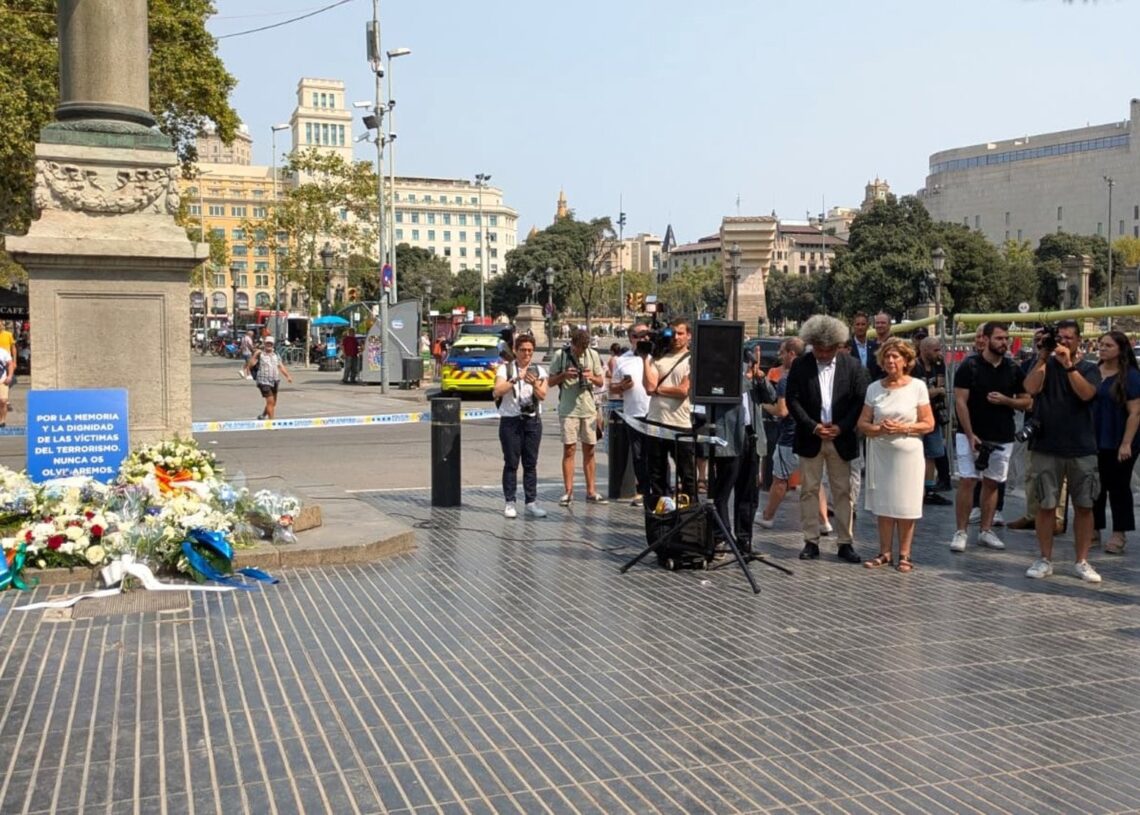 Acvot y Plataforma 17A conmemoran en Barcelona los 8 años de los atentados de 2017 en La Rambla de Barcelona (Catalunya, España), en La Rambla el 17 de agosto de 2025EUROPA PRESS