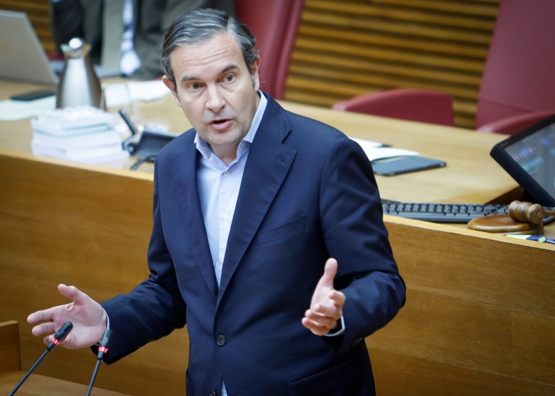 El portavoz del Grupo Popular en la comisión de investigación de la dana en Les Corts, Fernando PastorPPCV