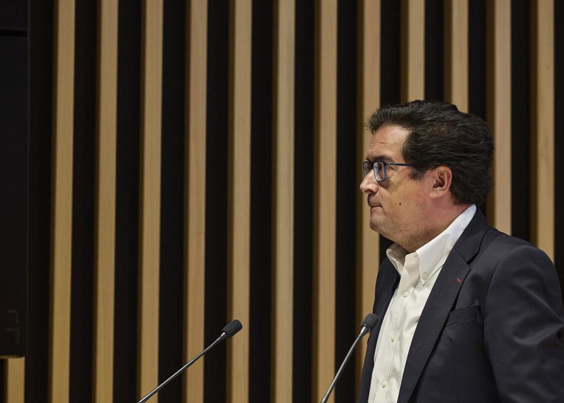 El ministro para la Transformación Digital y de la Función Pública, Óscar López, presenta en la sede del Ministerio el último balance del Plan contra las estafas telefónicas y por SMS del Gobierno de España.Jesús Hellín - Europa Press
