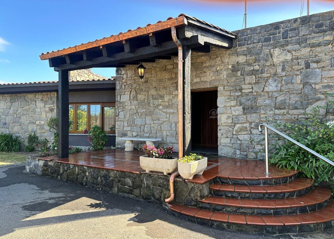Gaiarooms debuta en Asturias con un nuevo hotel costero en Gijón.GAIAROOMS