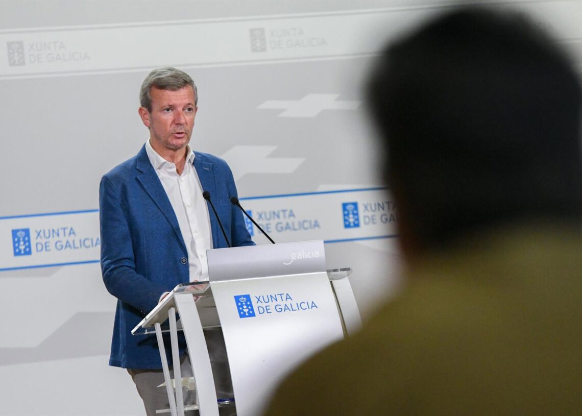 El presidente de la Xunta, Alfonso Rueda, en la comparecencia de prensa en San Caetano.XUNTA