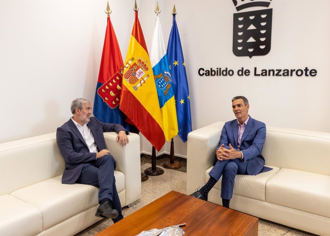 Reunión del presidente de Canarias, Fernando Clavijo, con el presidente del Gobierno, Pedro SánchezCEDIDO POR DELEGACIÓN DEL GOBIERNO EN CANARIAS