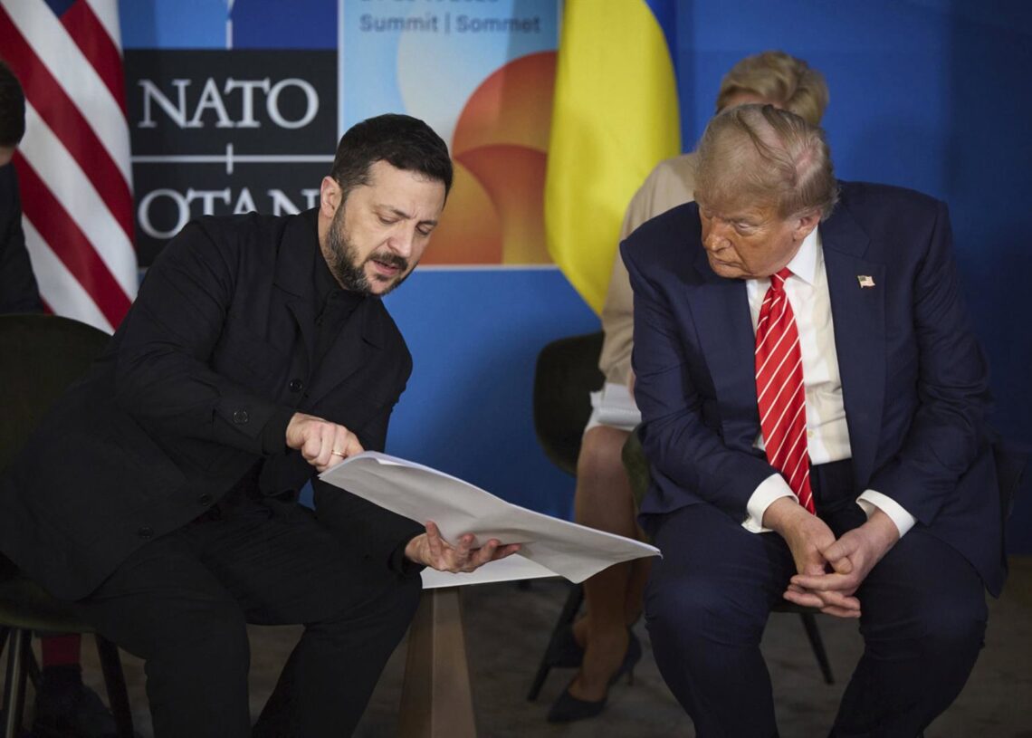 Archivo - El presidente de Estados Unidos, Donald Trump, y su homólogo ucraniano, Volodimir Zelenski Europa Press/Contacto/Ukraine Presidency/Ukrainian