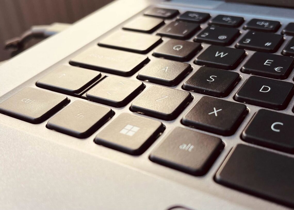 Archivo - Detalle de la tecla Windows en un ordenador portátil.EUROPA PRESS - Archivo