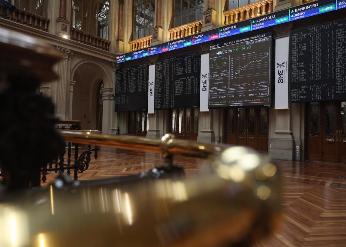 Archivo - Paneles del Palacio de la Bolsa, a 19 de julio de 2022, en Madrid (España).Eduardo Parra - Europa Press - Archivo