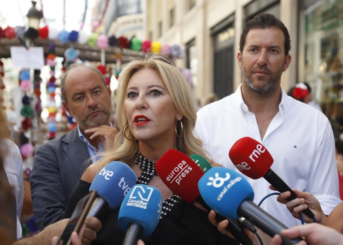 La consejera de Economía, Hacienda y Fondos Europeos y portavoz del Gobierno andaluz, Carolina España, atiende a los medios de comunicación. A 19 de Agosto de 2025 en Málaga, Andalucía (España). La consejera de Economía, Hacienda y Fondos Europeos y portaÁlex Zea - Europa Press