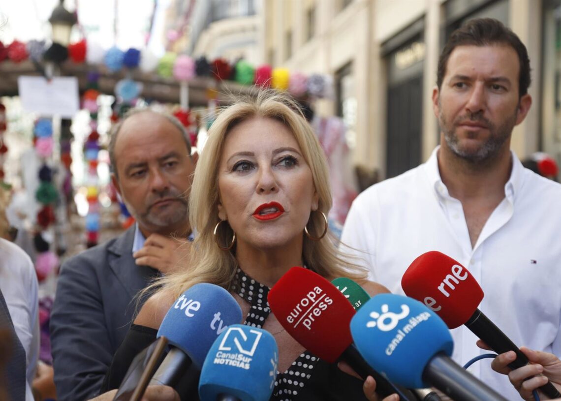 La consejera de Economía, Hacienda y Fondos Europeos y portavoz del Gobierno andaluz, Carolina España, atiende a los medios de comunicación. A 19 de Agosto de 2025 en Málaga, Andalucía (España). La consejera de Economía, Hacienda y Fondos Europeos y portaÁlex Zea - Europa Press