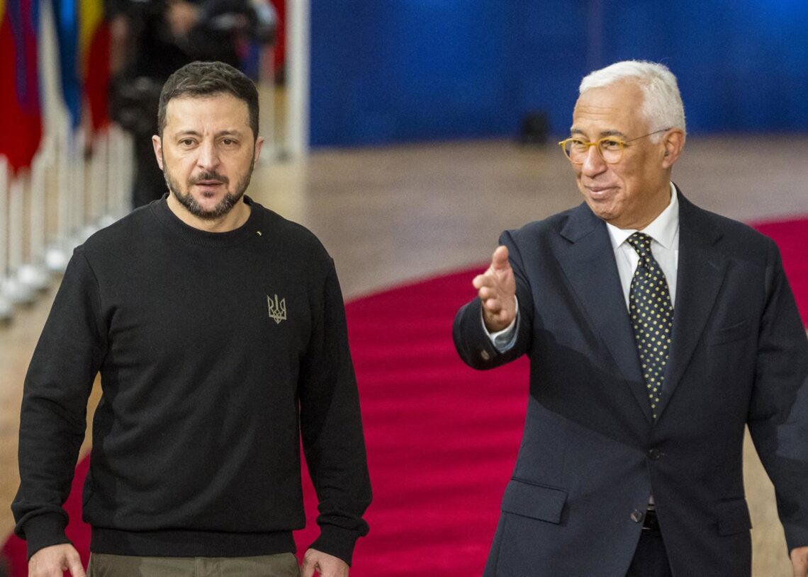 Archivo - Volodimir Zelenski y el presidente del Consejo Europeo, António Costa.Europa Press/Contacto/Wiktor Dabkowski - Archivo