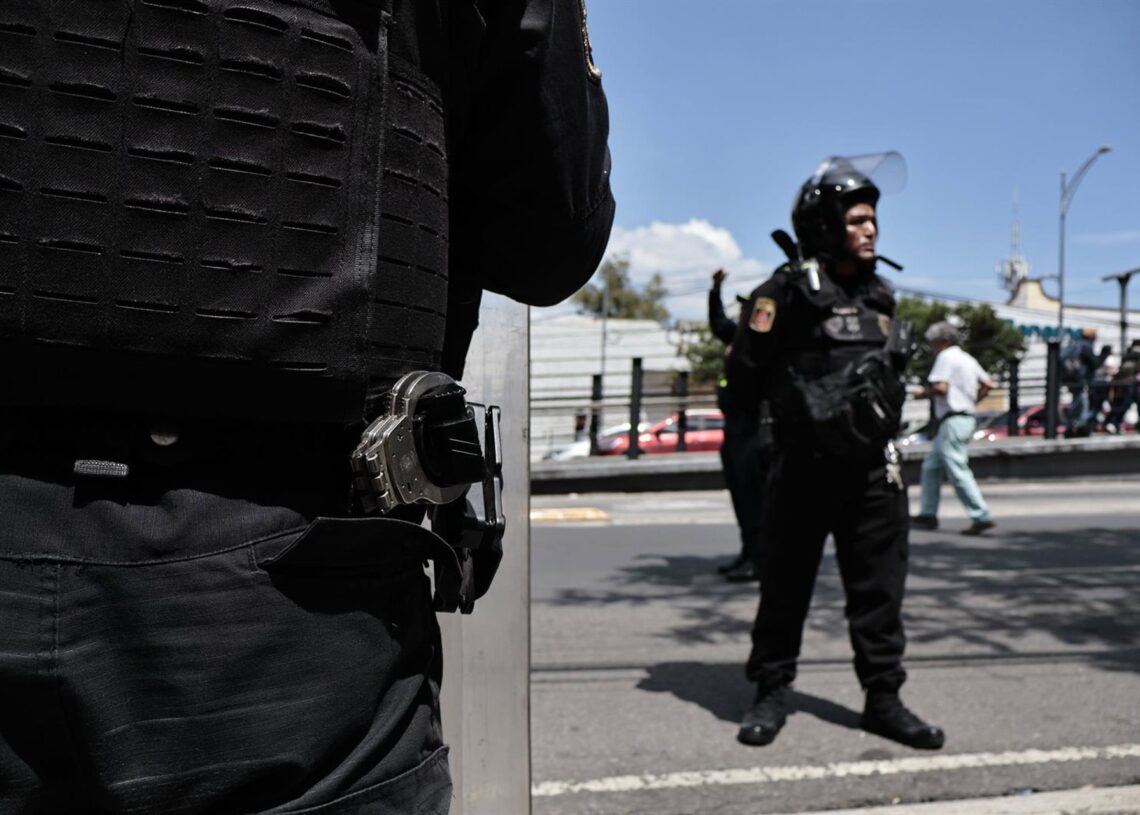 Archivo - Imagen de archivo de un agente de la Policía de México. Europa Press/Contacto/Josue Perez - Archivo