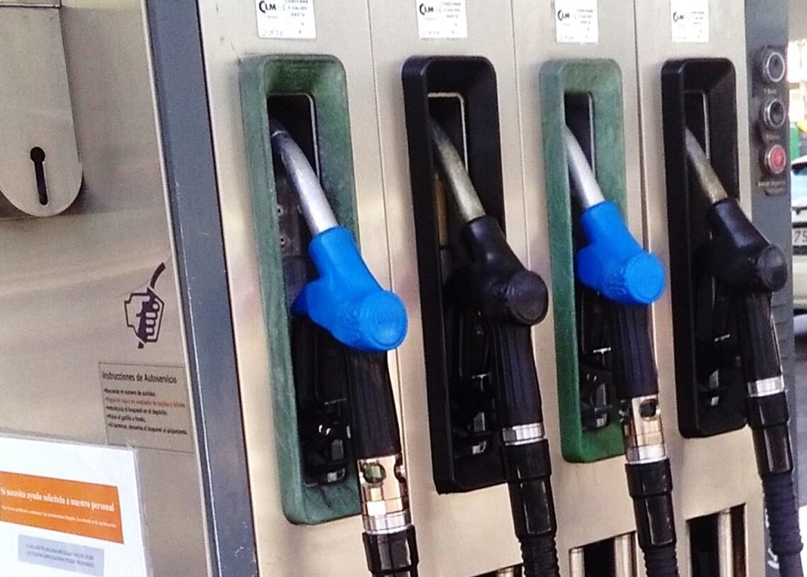 Archivo - Imagen de recurso de una gasolinera.EUROPA PRESS - Archivo