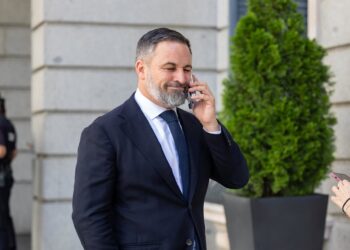 El líder de Vox, Santiago Abascal, durante una sesión plenaria extraordinaria, en el Congreso de los Diputados, a 22 de julio de 2025, en Madrid (España). Ananda Manjón - Europa Press