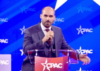 El diputado brasileño Eduardo Bolsonaro, hijo del expresidente del país Jair Bolsonaro, en un acto público en Estados UnidosEuropa Press/Contacto/Julia Mineeva