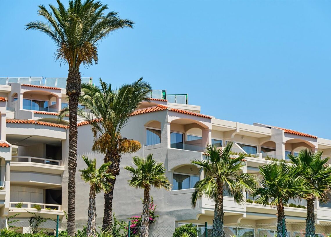 Archivo - El alquiler de verano en Baleares, Costa Brava y Costa de la Luz iguala los ingresos anuales de sus capitales de provinciaPISOS.COM - Archivo