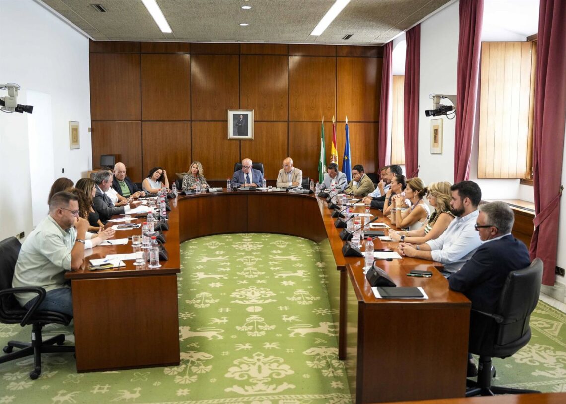 Archivo - Reunión de la Diputación Permanente del Parlamento andaluz. (Foto de archivo).JOAQUÍN CORCHERO/PARLAMENTO DE ANDALUCÍA - Archivo