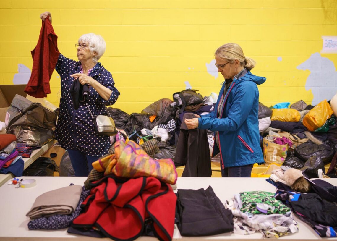 Archivo - Voluntarias en Reino Unido colocan suministros humanitarios para UcraniaDominic Lipinski/PA Wire/dpa - Archivo