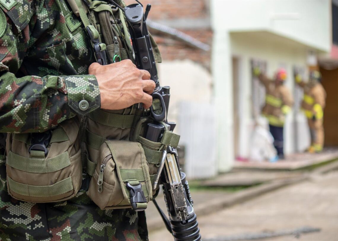 Archivo - Un policía en Colombia (archivo)Europa Press/Contacto/Sebastian Marmolejo
