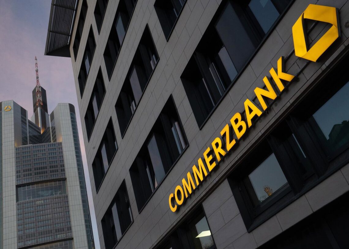 Archivo - Oficinas de Commerzbank en Frankfurt (Alemania).Sebastian Christoph Gollnow/dpa - Archivo