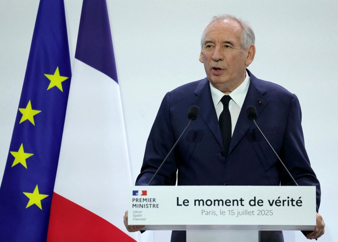 Archivo - 15 July 2025, France, Paris: French Prime Minister Francois Bayrou speaks during a press conference. Bayrou is to call a vote of confidence as lawmakers grapple over his austerity budget. Photo: Thomas Samson/AFP/dpaThomas Samson/AFP/dpa - Archivo