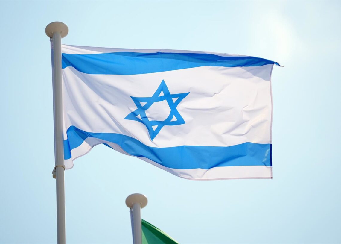 Archivo - Imagen de archivo de la bandera de Israel.Mike Egerton/PA Wire/dpa - Archivo