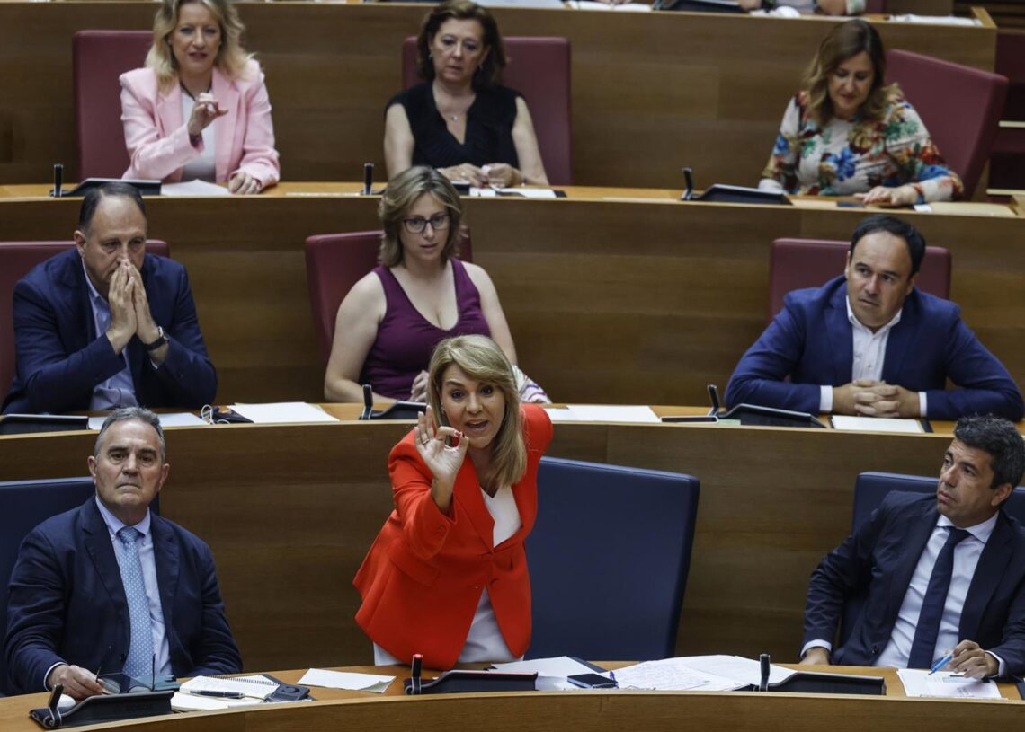 Archivo - La vicepresidenta de la Generalitat, Susana Camarero, durante una sesión de control de Les CortsRober Solsona - Europa Press - Archivo