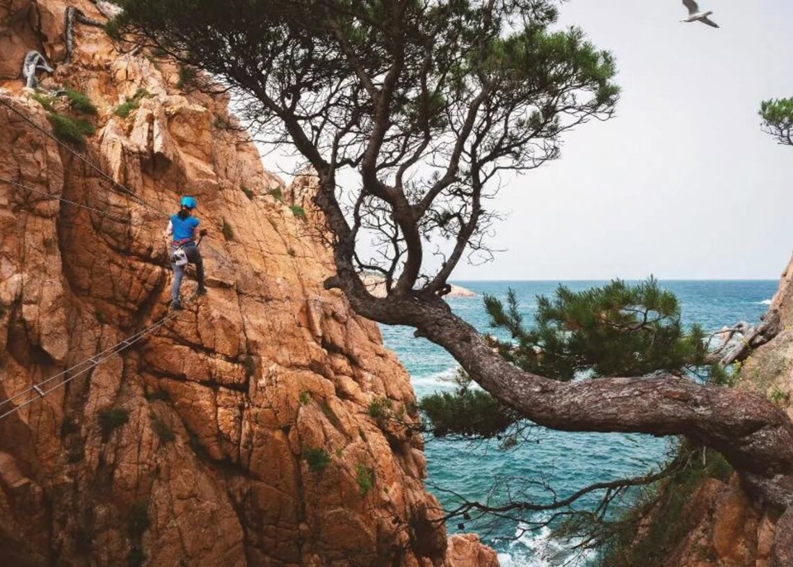 El turismo outdoor en España es un palanca para la desestacionalización, la economía local y el empleo estableFREEDOME