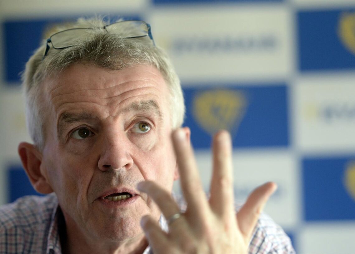 Archivo - FILED - 09 June 2016, Berlin: The chief executive officer (CEO) of Irish budget airline Ryanair, Michael O'Leary, speaks at a press conference. The British newspaper Telegraph reported that Ryanair CEO Michael O'Leary believes that only vaccinatMaurizio Gambarini/dpa - Archivo