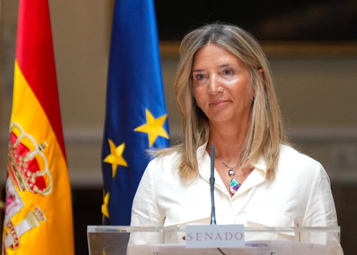 La portavoz del PP en el Senado, Alicia García, durante la rueda de prensa el 20/08/2025.PP