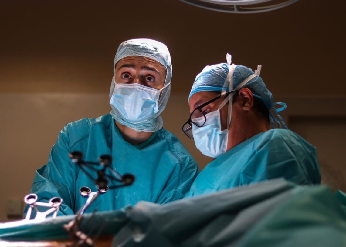 La Clínica CEMTRO realiza una innovadora cirugía robótica de prótesis bilateral de cadera por vía anteriorCLÍNICA CEMTRO