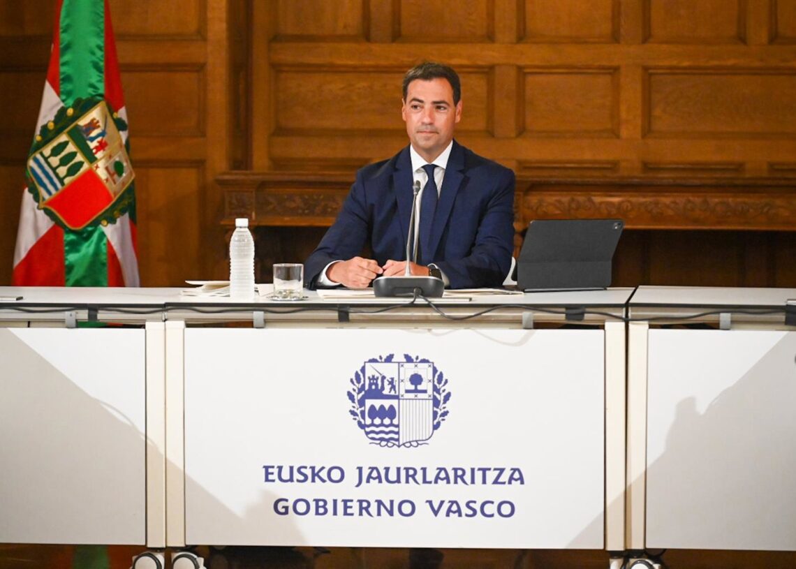 Archivo - El Lehendakari, Imanol Pradales, en el Consejo de Gobierno del Gobierno Vasco celebrado en el Palacio Miramar de Donistia/San SebastiánARNAITZ RUBIO-EUROPA PRESS - Archivo