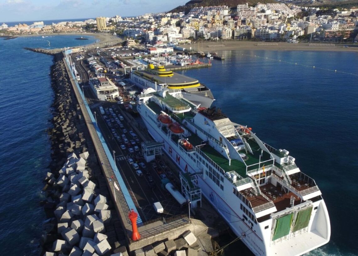 Archivo - Puerto de Los CristianosPUERTOS DE TENERIFE - Archivo