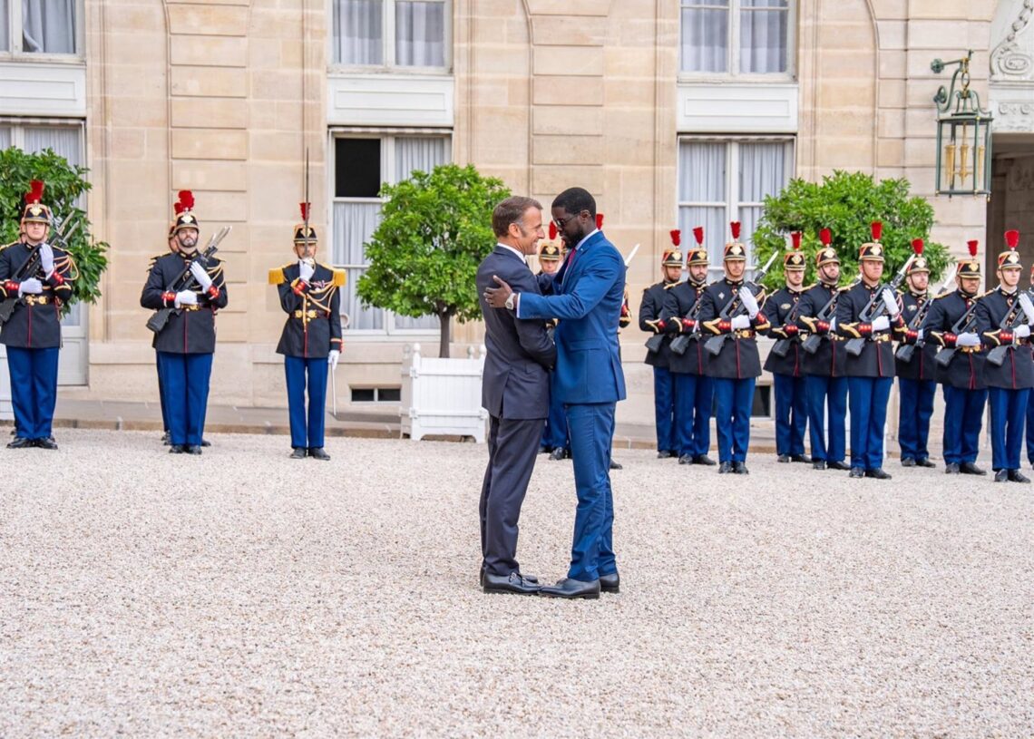 El presidente de Francia, Emmanuel Macron, recibe a su homólogo senegalés, Bassirou Diomaye Faye, en el ElíseoPRESIDENCIA DE SENEGAL EN X