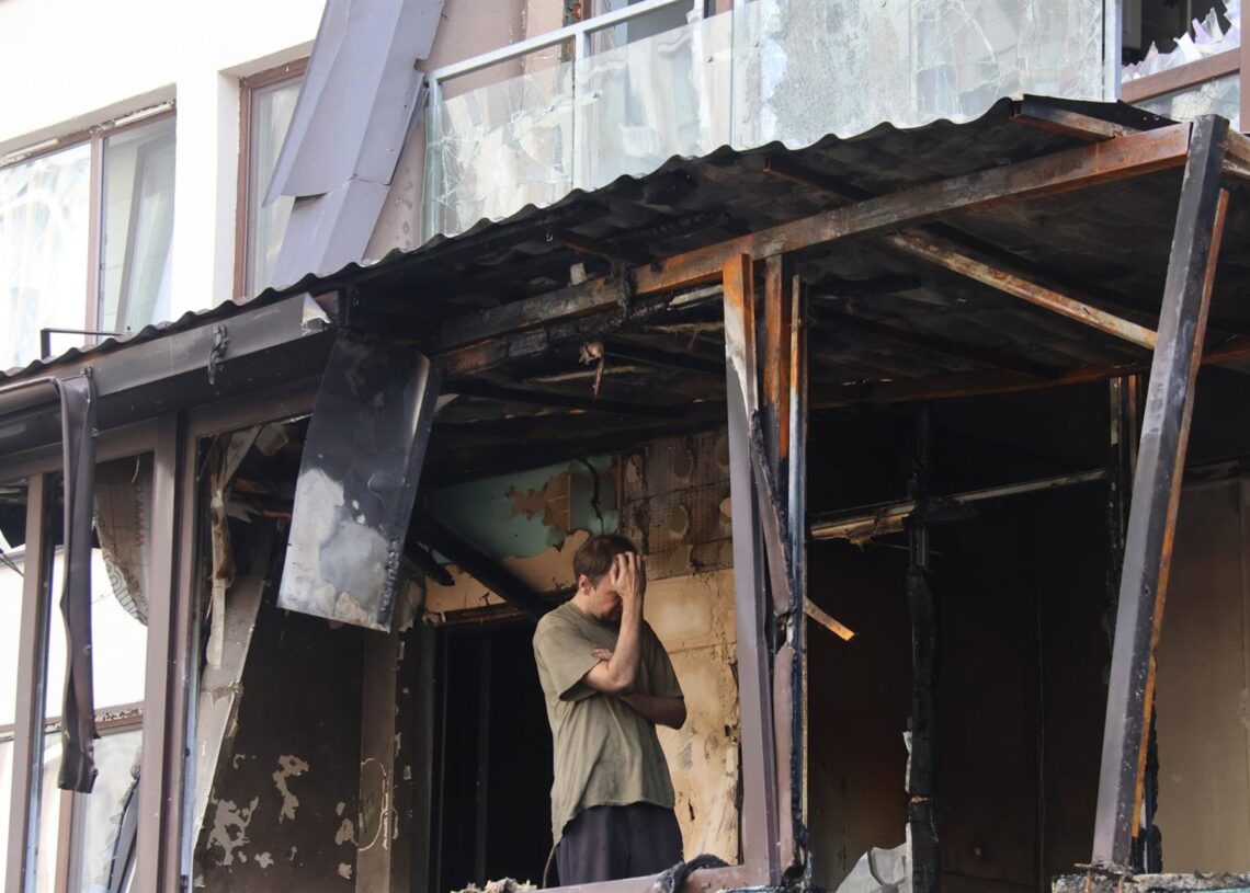 Archivo - Vista de un edificio dañado en un ataque ruso contra KievEuropa Press/Contacto/Li Dongxu - Archivo