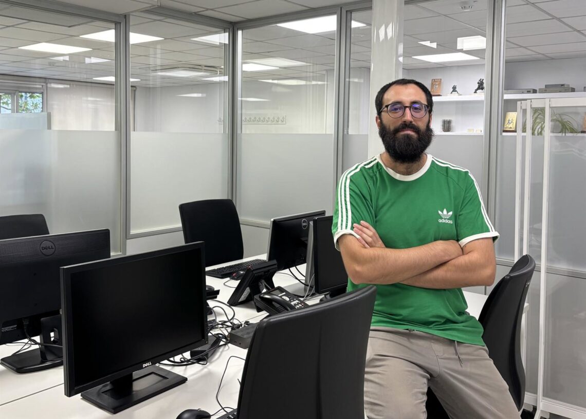 El periodista de Europa Press Esteban Heredero en la redacción central de la agencia.EUROPA PRESS