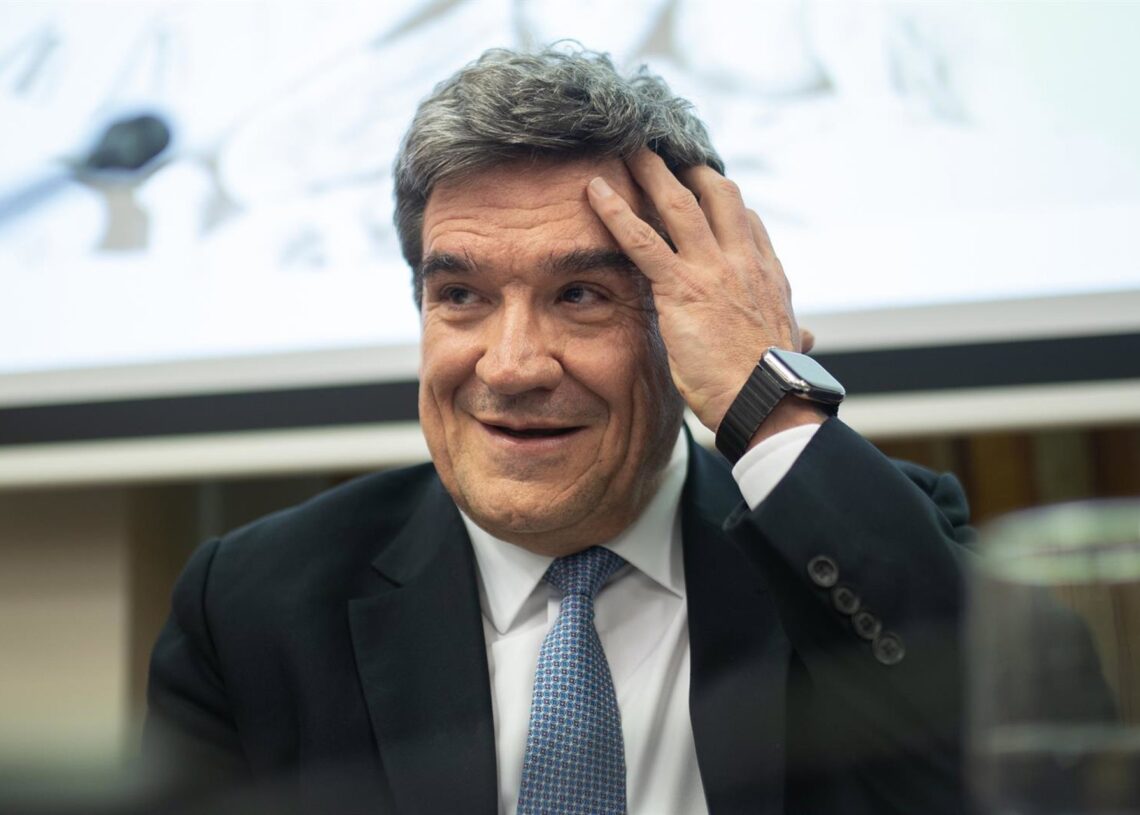 Archivo - El gobernador del Banco de España, José Luis EscriváAlejandro Martínez Vélez - Europa Press - Archivo