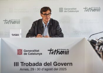 El presidente de la Generalitat, Salvador Illa, en su intervención inicial durante la III Trobada del Govern en Arnes (Tarragona)ALBERTO PAREDES - EUROPA PRESS