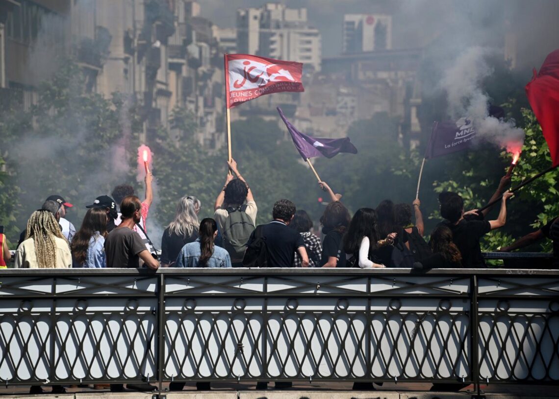 Archivo - Imagen de archivo de protestas y movilizaciones sindicales en Francia contra el Gobierno a 13 de mayo de 2025Europa Press/Contacto/Gerard Bottino - Archivo