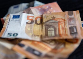 Archivo - Varios billetes, a 9 de enero de 2024, en Madrid (España). Eduardo Parra - Europa Press - Archivo
