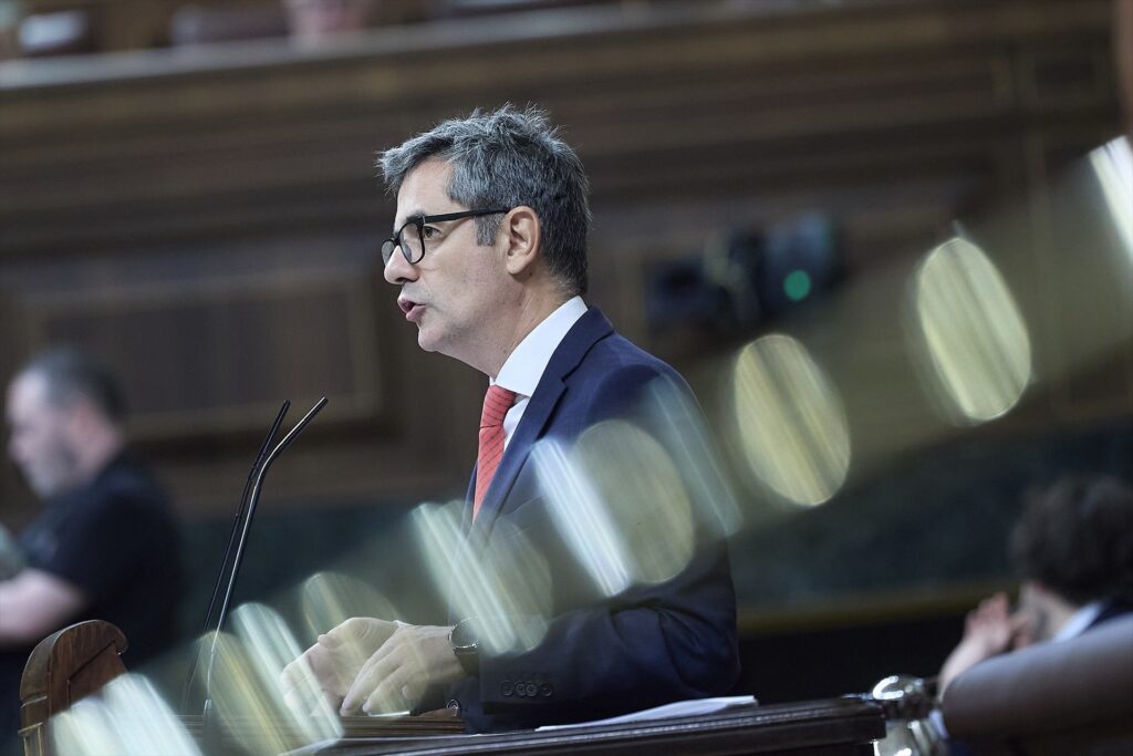 El ministro de la Presidencia, Justicia y Relaciones con las Cortes, Félix Bolaños, durante un pleno en el Congreso de los Diputados | Jesús Hellín (Europa Press).