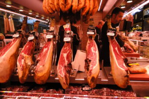 Jabugo entra en guerra con Guijuelo por la calidad del jamón ibérico y llevará la disputa a Europa