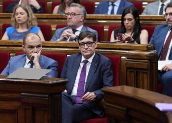 Archivo - El president de la Generalitat, Salvador Illa, durante una sesión plenaria, en el ParlamentDavid Zorrakino - Europa Press - Archivo