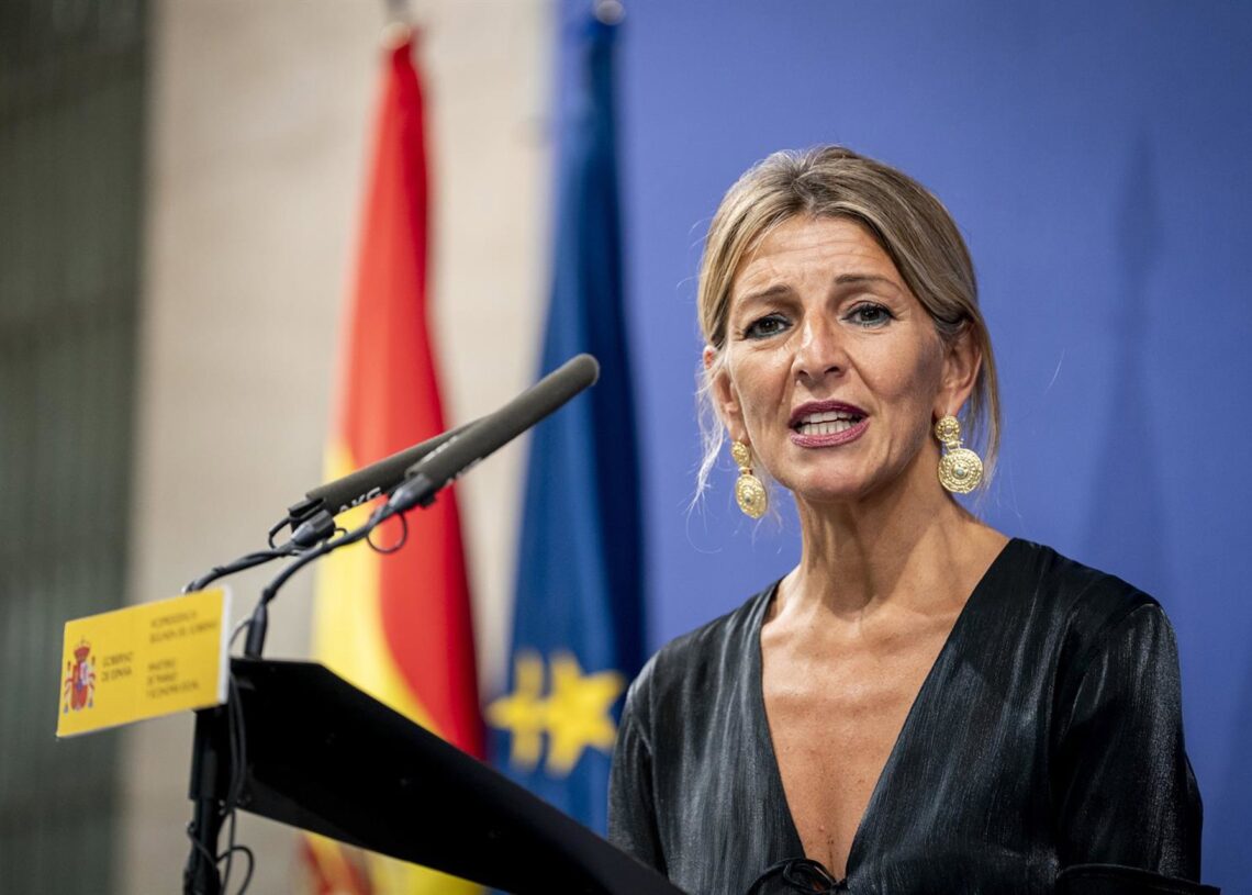 La vicepresidenta segunda del Gobierno y ministra de Trabajo y Economía Social, Yolanda Díaz, ofrece declaraciones a la prensa, en la sede del Ministerio de Trabajo, a 3 de septiembre de 2025, en Madrid (España).A. Pérez Meca - Europa Press