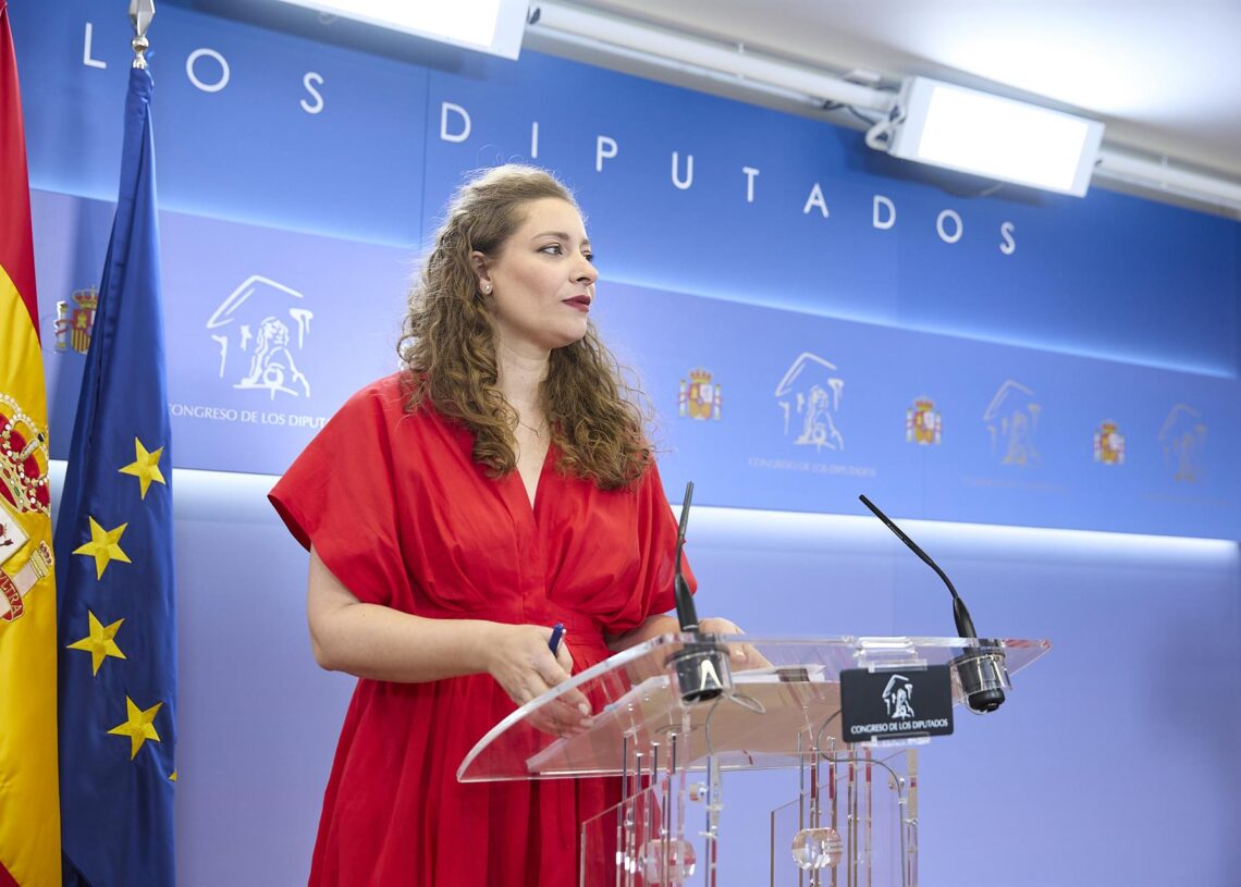 La portavoz del PP en el Congreso, Ester Muñoz, durante una rueda de prensa posterior a la reunión de la junta de portavoces, en el Congreso de los Diputados, a 9 de septiembre de 2025, en Madrid (España).Jesús Hellín - Europa Press