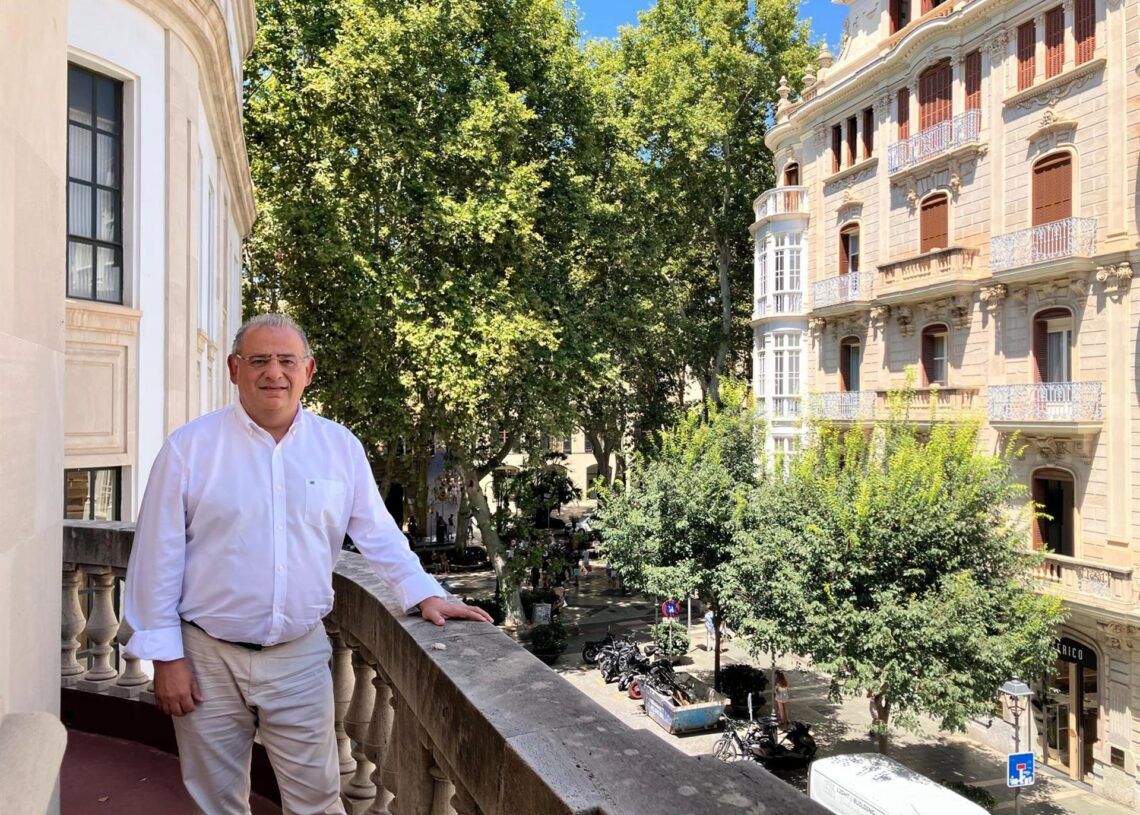 Archivo - El delegado del Gobierno en Baleares, Alfonso Rodríguez, tras una entrevista con Europa Press en la sede de la Delegación del Gobierno en Baleares, en Palma de Mallorca, España, a 5 de agosto de 2025.EUROPA PRESS - Archivo